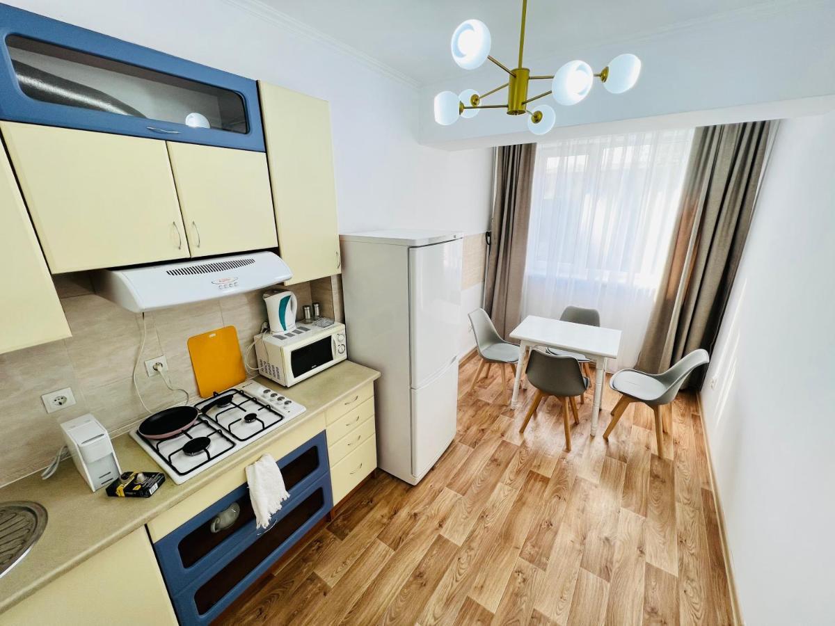Evita Apartment Bisjkek Eksteriør billede
